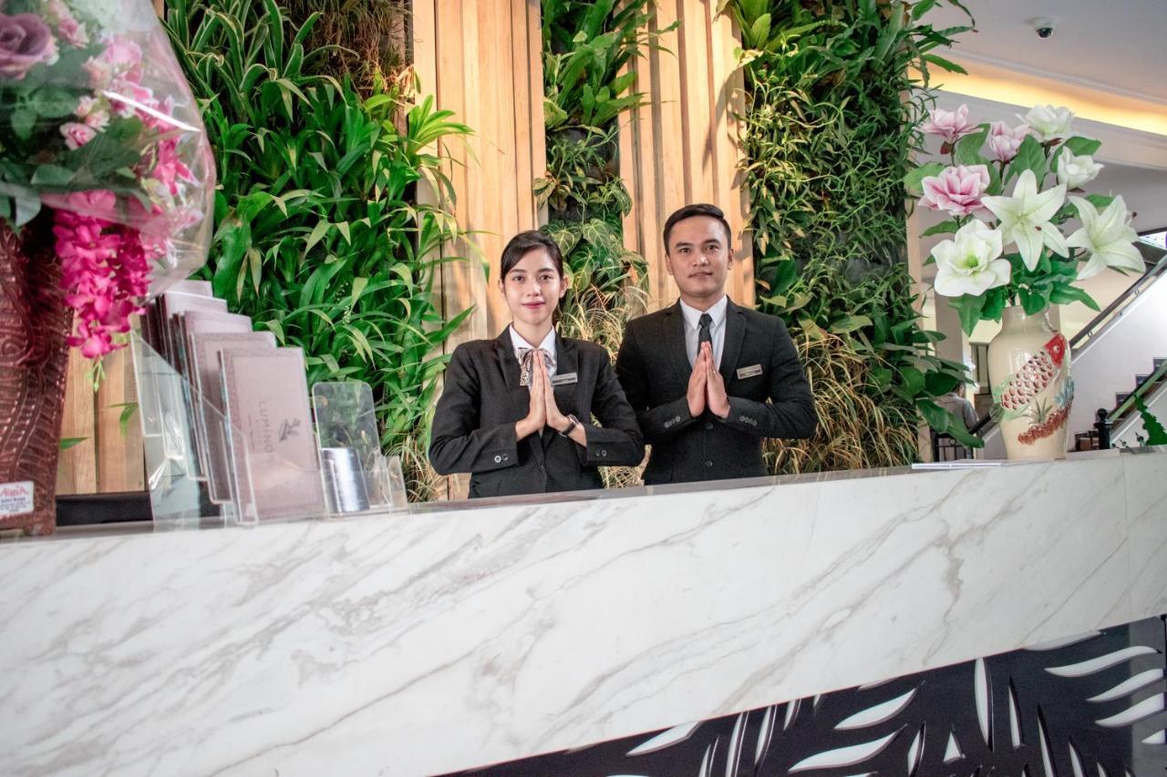 Luminor Hotel Jember By Wh Extérieur photo
