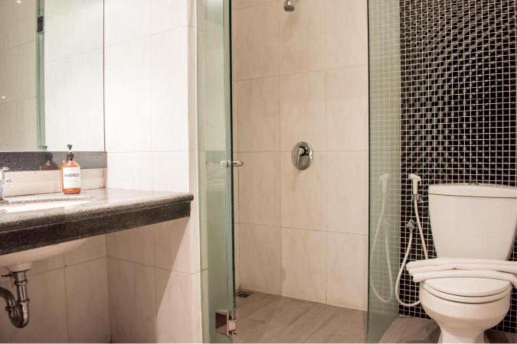 Luminor Hotel Jember By Wh Extérieur photo