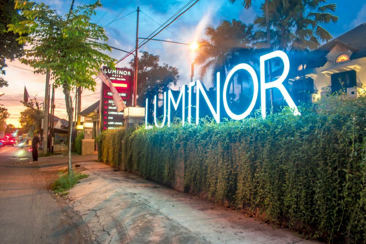 Luminor Hotel Jember By Wh Extérieur photo